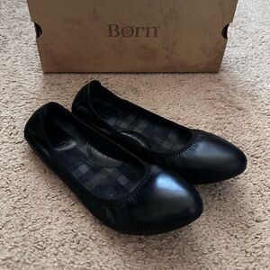Born - Rozalee Pointed Toe Ballet Flats | Size 7
